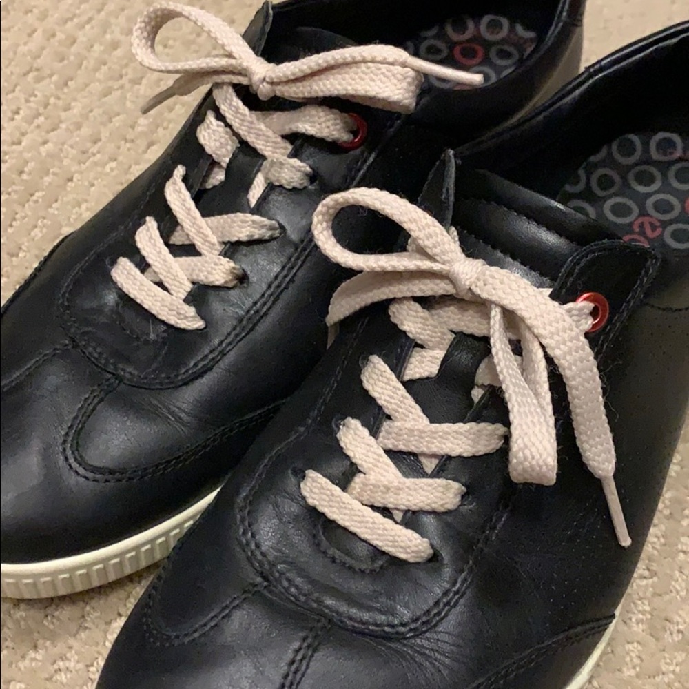COPY - ecco Women’s black casual shoe.